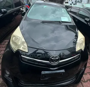 Toyota Ractis 2012 Black