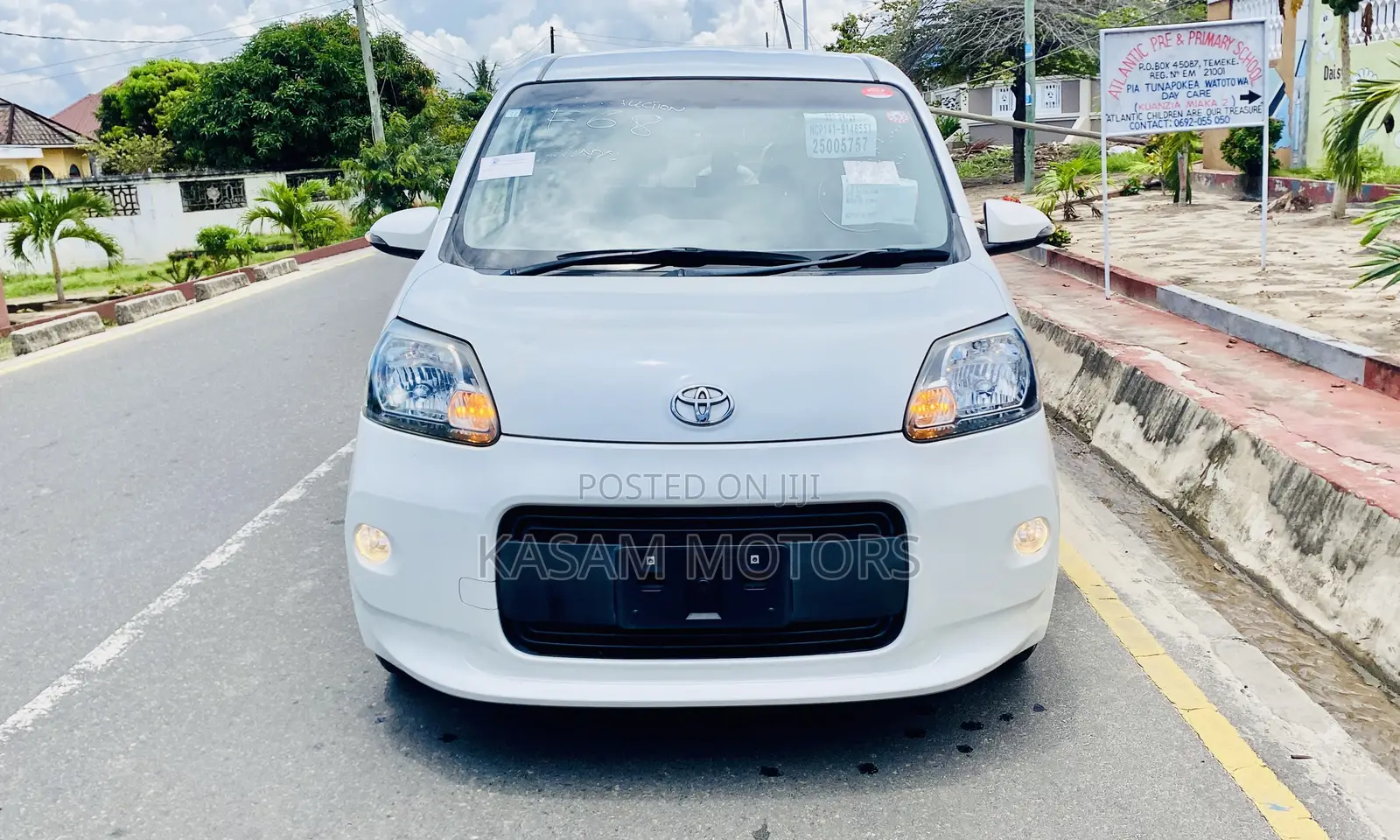 Toyota Porte 2014 White