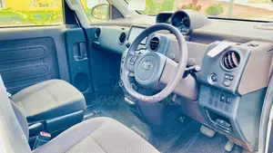 Toyota Porte 2014 White