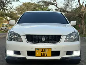 Toyota Crown 2007 White