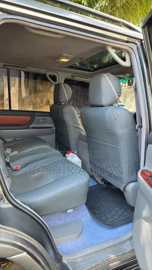 Toyota Land Cruiser HDJ 100 2000 Gray