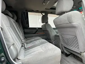 Toyota Land Cruiser 2005 Green