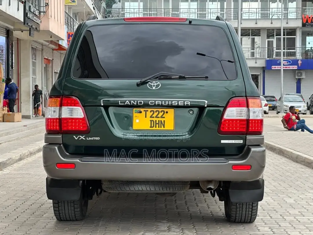 Toyota Land Cruiser 2005 Green