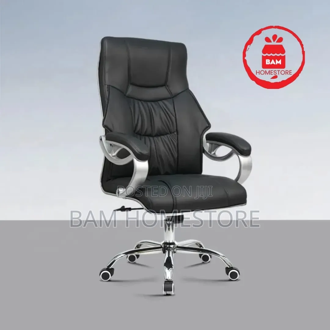 Executive Leather Office Chair/Ergonomic Swivel Desk Chair
(Model B19)
