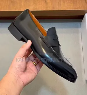 Men's Classic Leather Penny Loafers