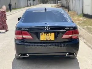 Toyota Crown 2009 Black