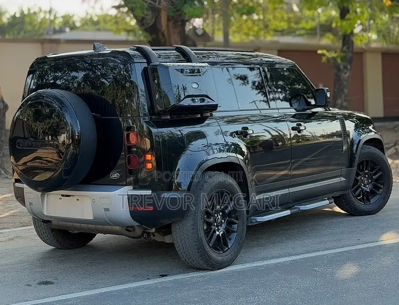 Land Rover Defender 2022 Black