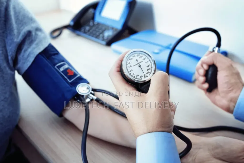 Manual Aneroid Sphygmomanometer – Analog Blood Pressure Monitor Kit