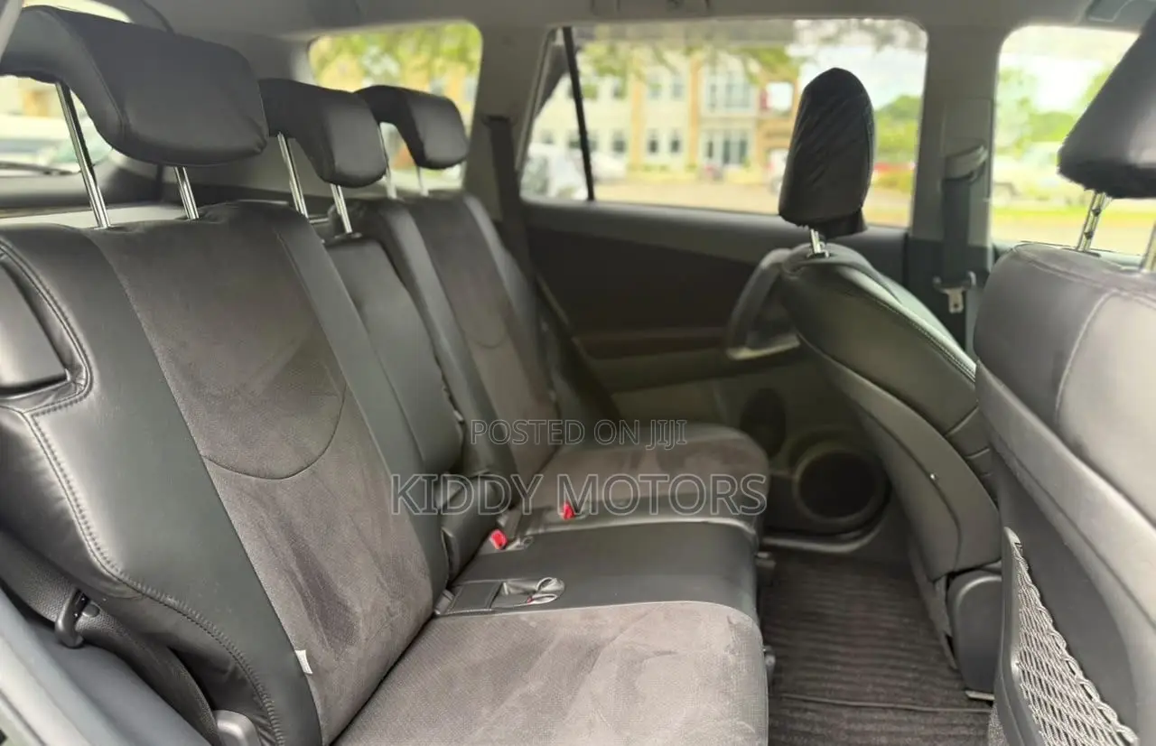 Toyota Harrier 2010 Green