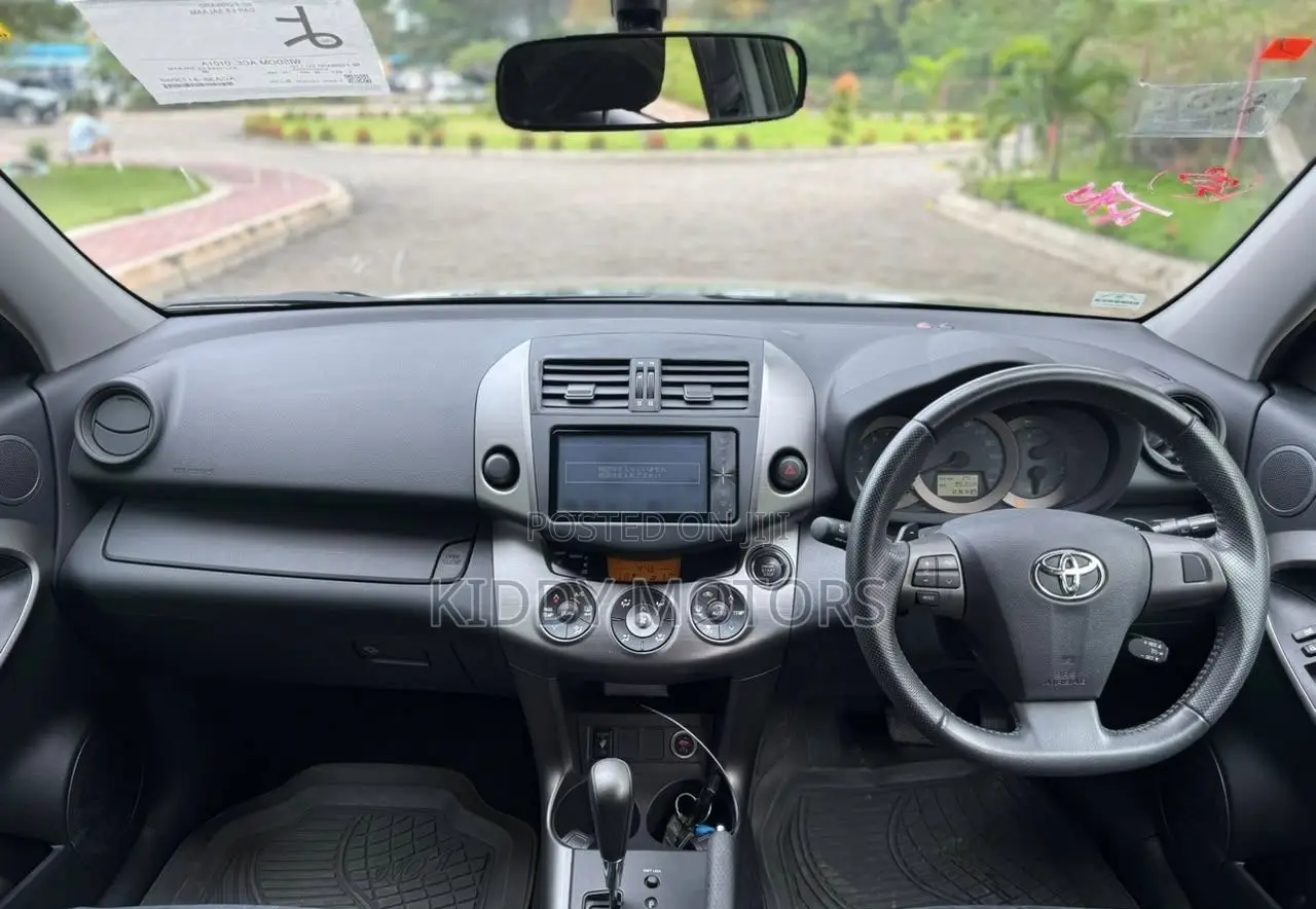 Toyota Harrier 2010 Green