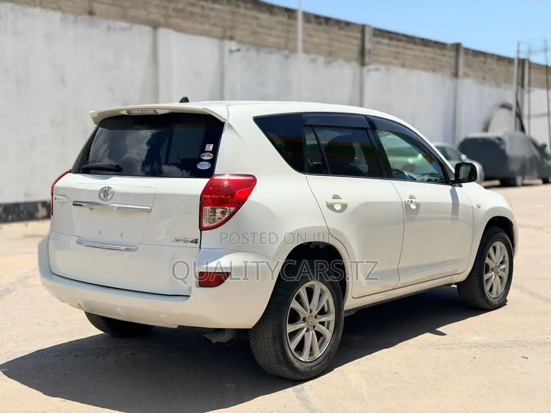 Toyota RAV4 2007 White