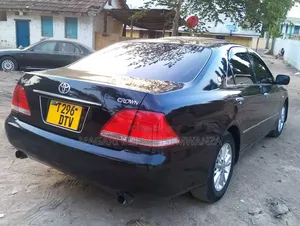 Toyota Crown Royale 2005 Black