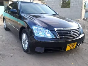 Toyota Crown Royale 2005 Black