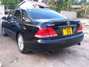 Toyota Crown Royale 2005 Black