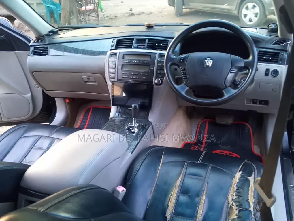 Toyota Crown Royale 2005 Black