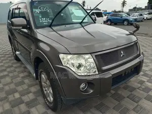 Mitsubishi Pajero 2008 Brown