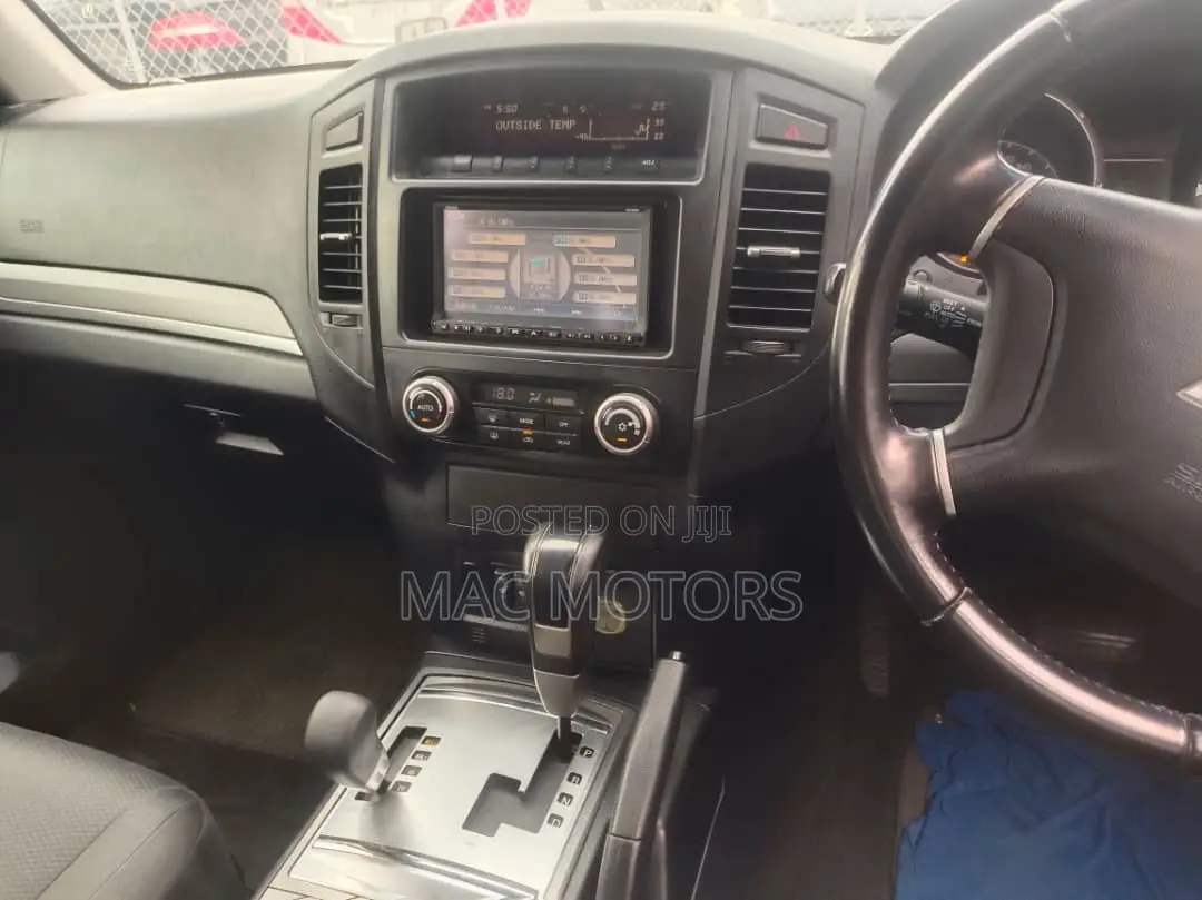 Mitsubishi Pajero 2008 Brown