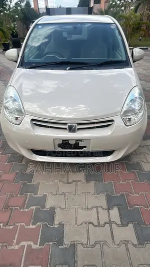 Toyota Passo 2012 Pearl