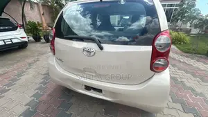 Toyota Passo 2012 Pearl