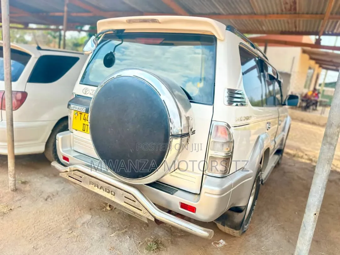 Toyota Land Cruiser Prado 2001 Beige