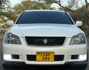 Toyota Crown 2007 White