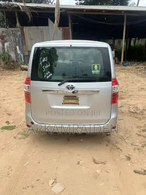 Toyota Noah 2009 Gray