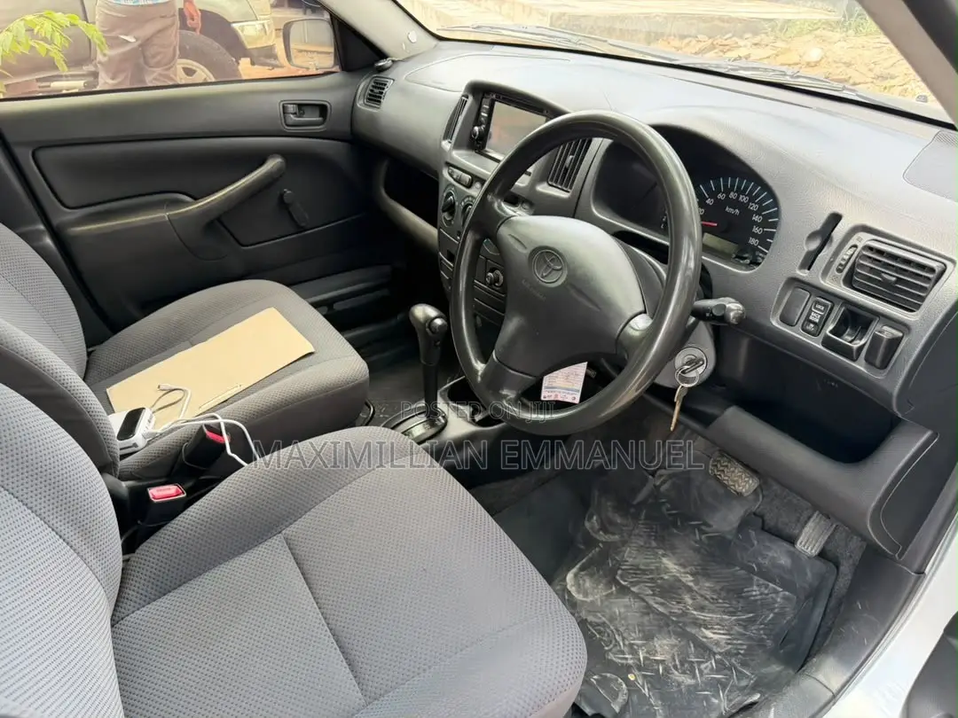 Toyota Probox 2005 Silver
