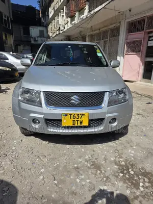 Suzuki Escudo 2008 Silver
