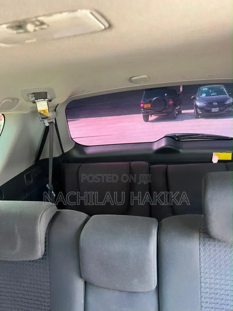 Toyota Vanguard 2012 Silver