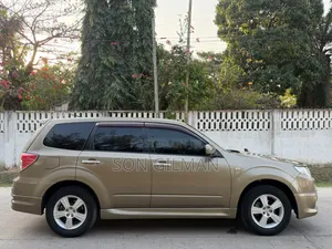 Subaru Forester 2009 Gold