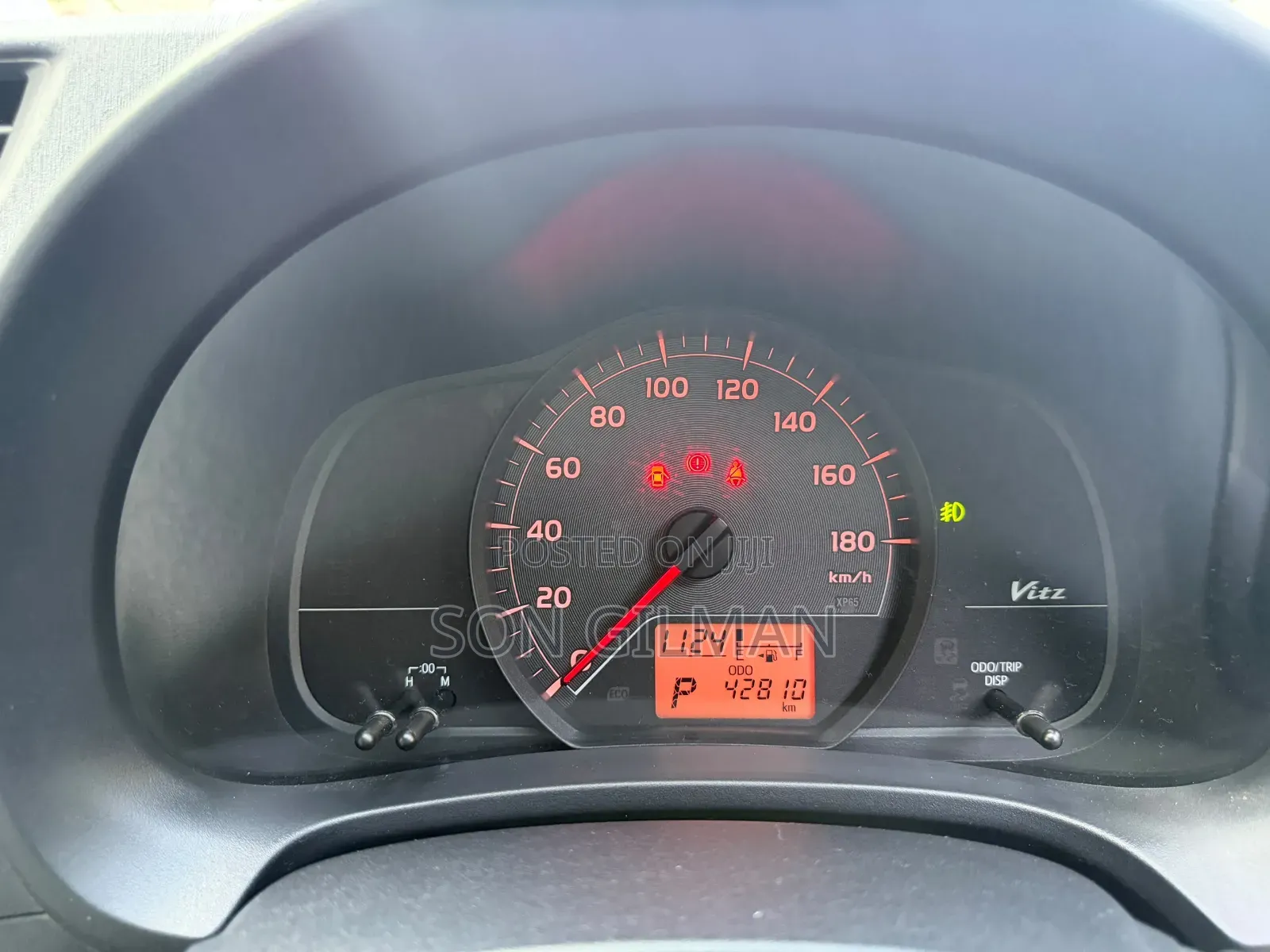 Toyota Vitz 2011 Gray