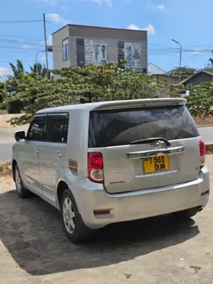 Toyota Corolla Rumion 2010 Silver