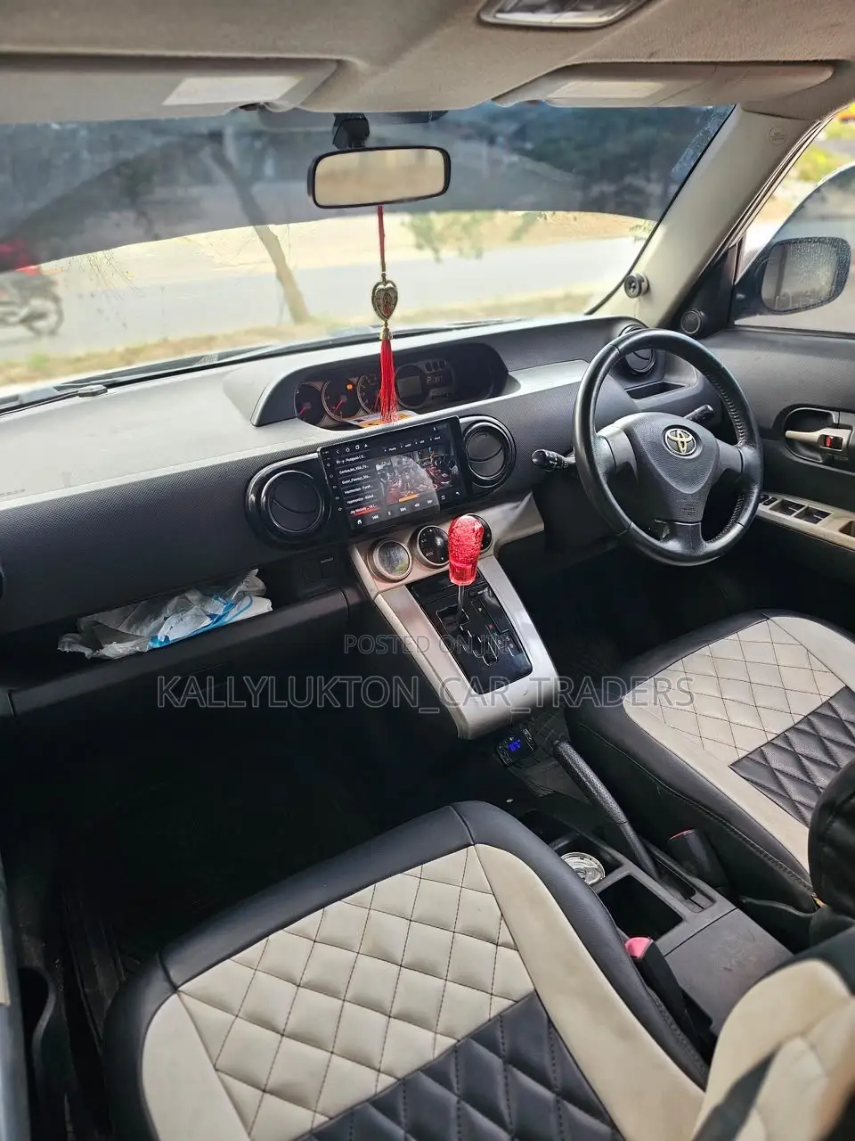 Toyota Corolla Rumion 2010 Silver