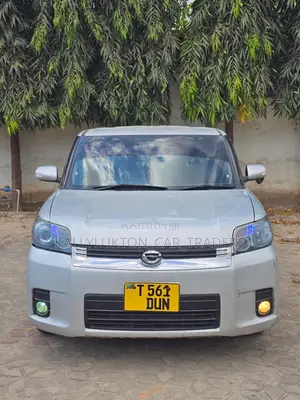 Toyota Corolla Rumion 2010 Silver