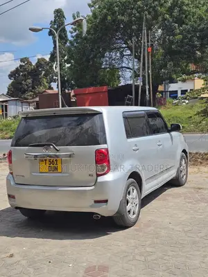 Toyota Corolla Rumion 2010 Silver