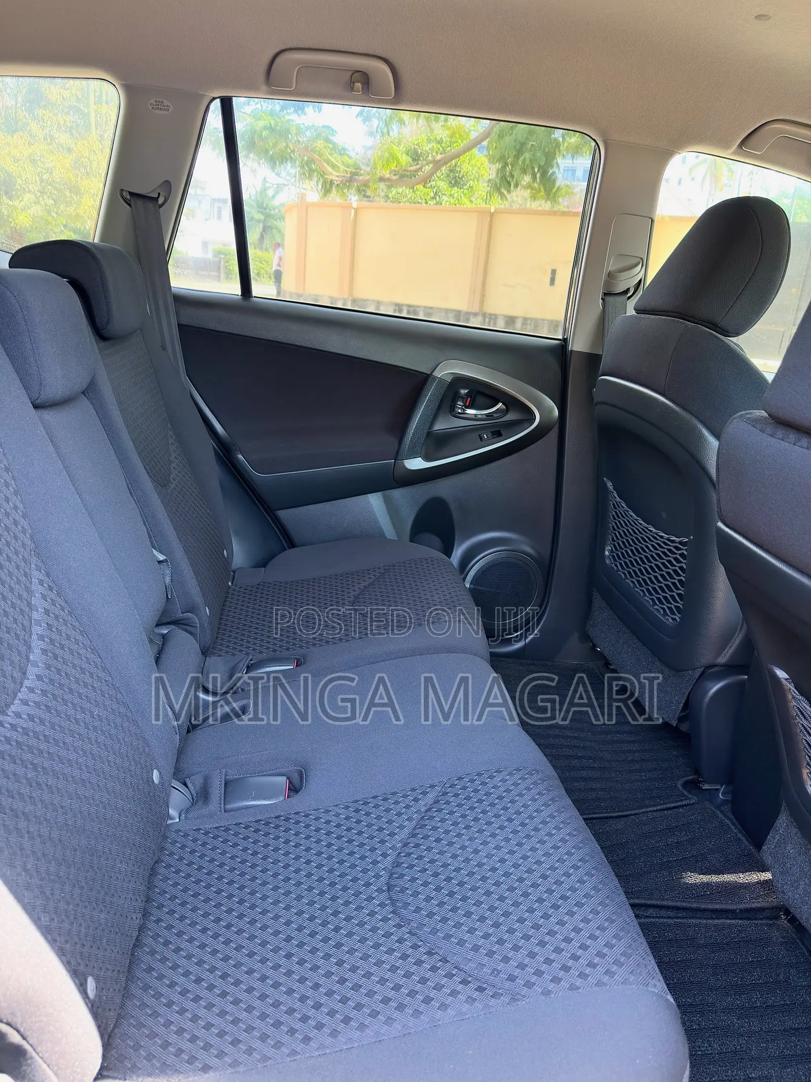 Toyota Vanguard 2010 Black
