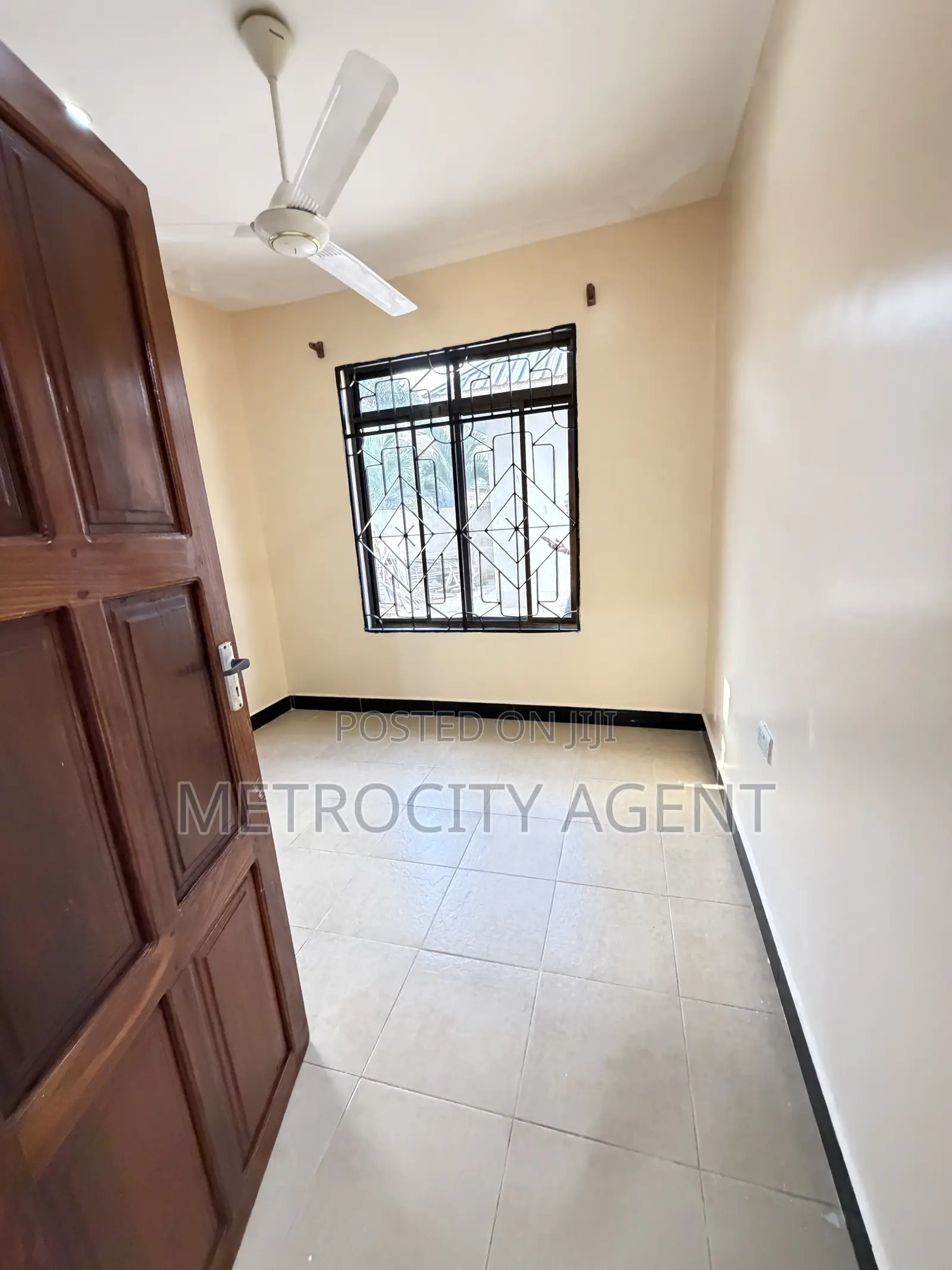 3bdrm House in Metro Estate for rent