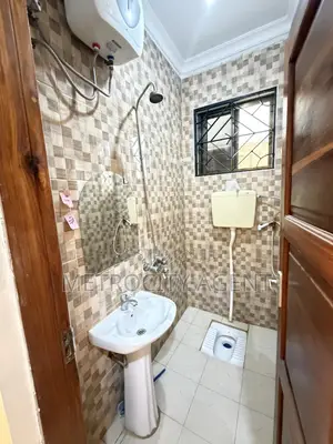 3bdrm House in Metro Estate for rent