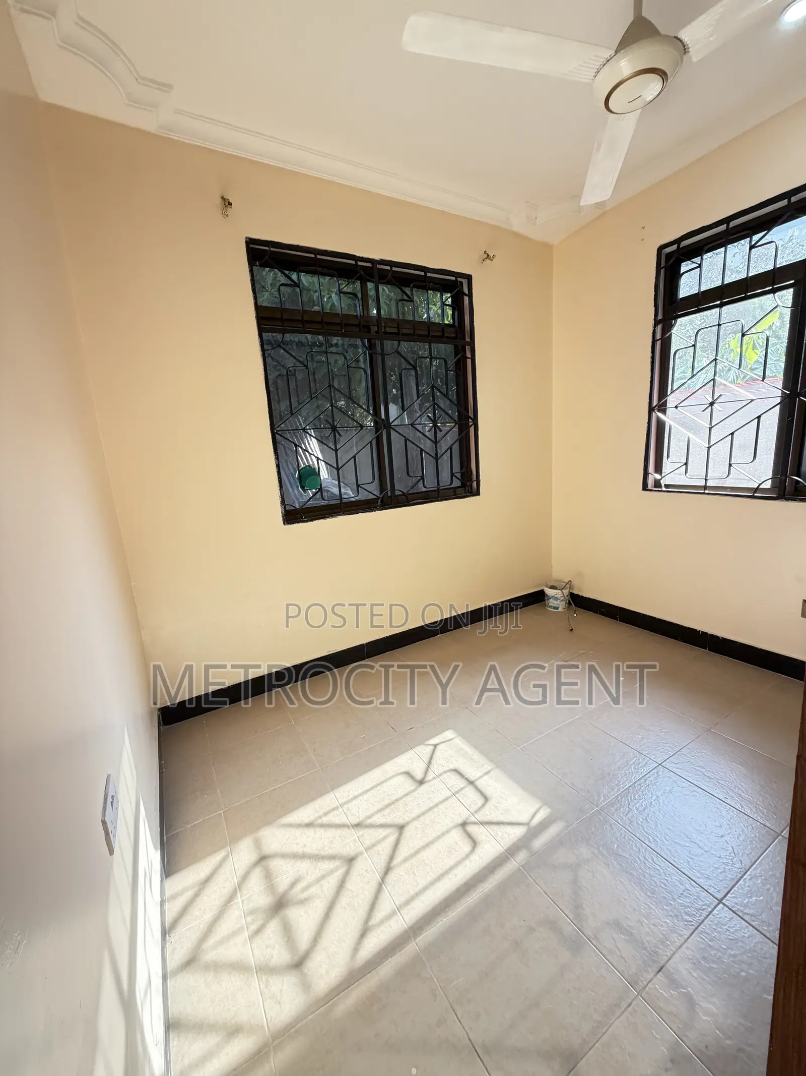 3bdrm House in Metro Estate for rent