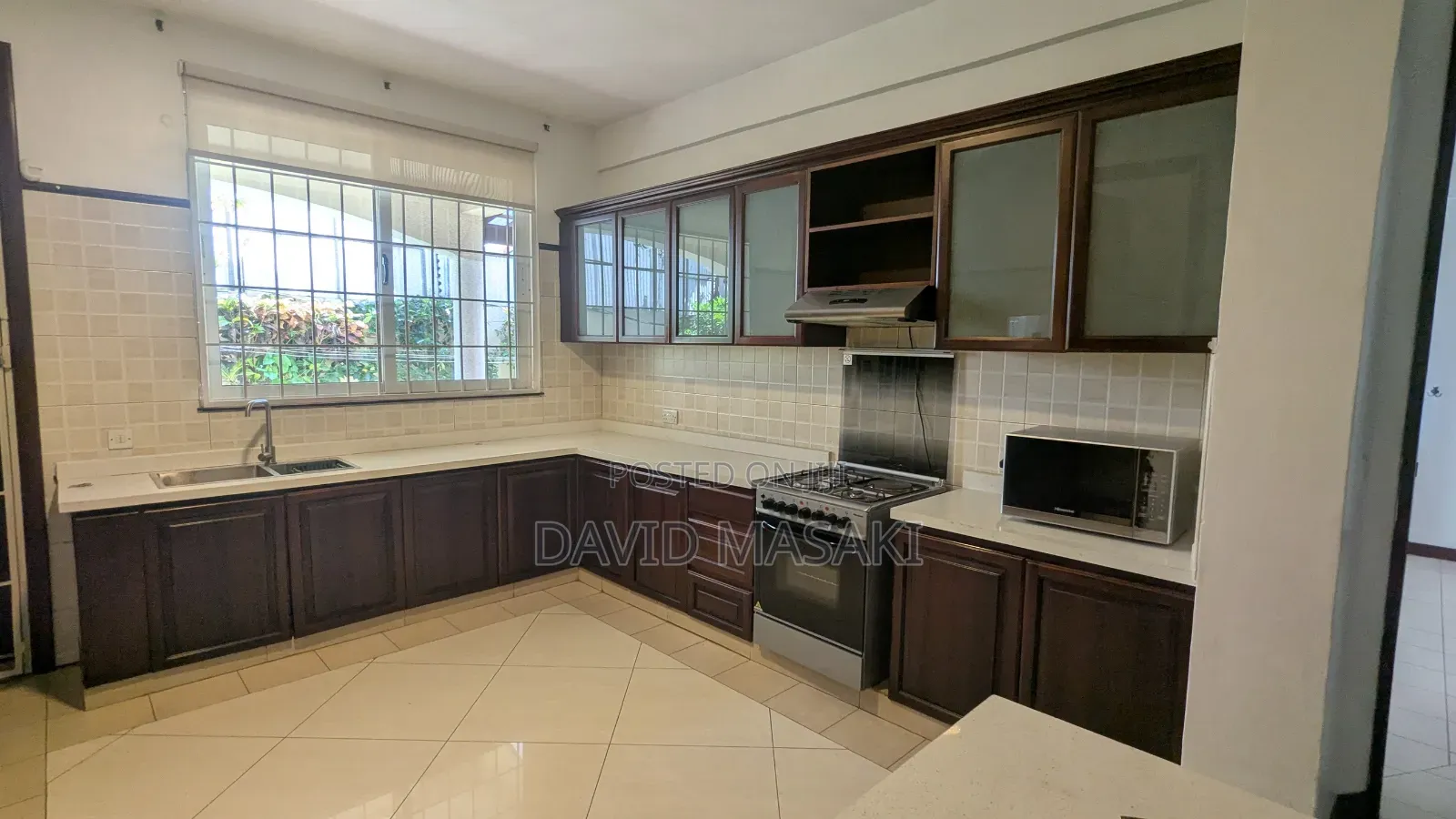 Furnished 4bdrm Villa in Villas, Oyster Bay for rent