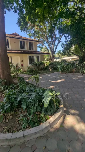 Furnished 4bdrm Villa in Villas, Oyster Bay for rent