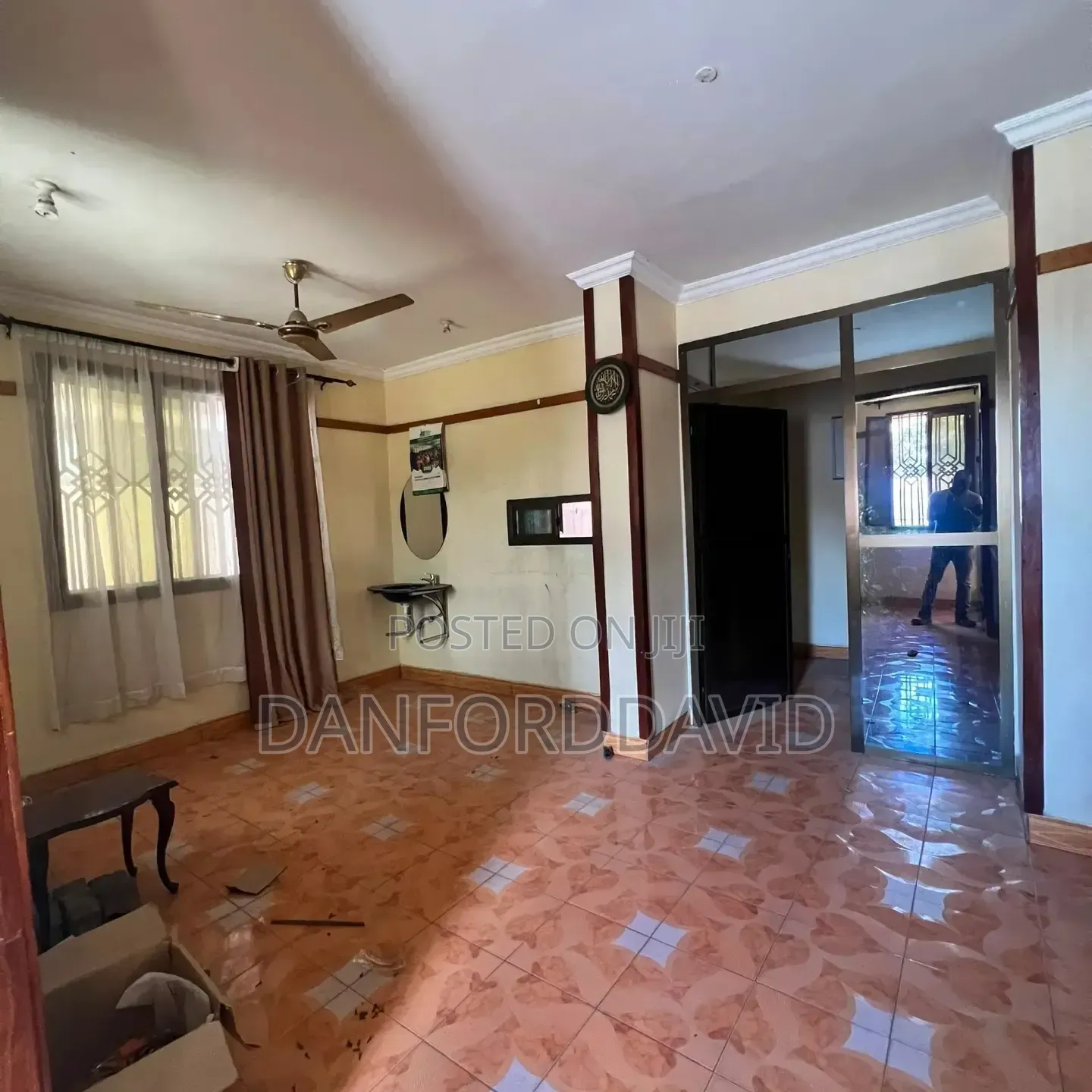 5bdrm House in Kahwa Real Estate, Sinza for rent
