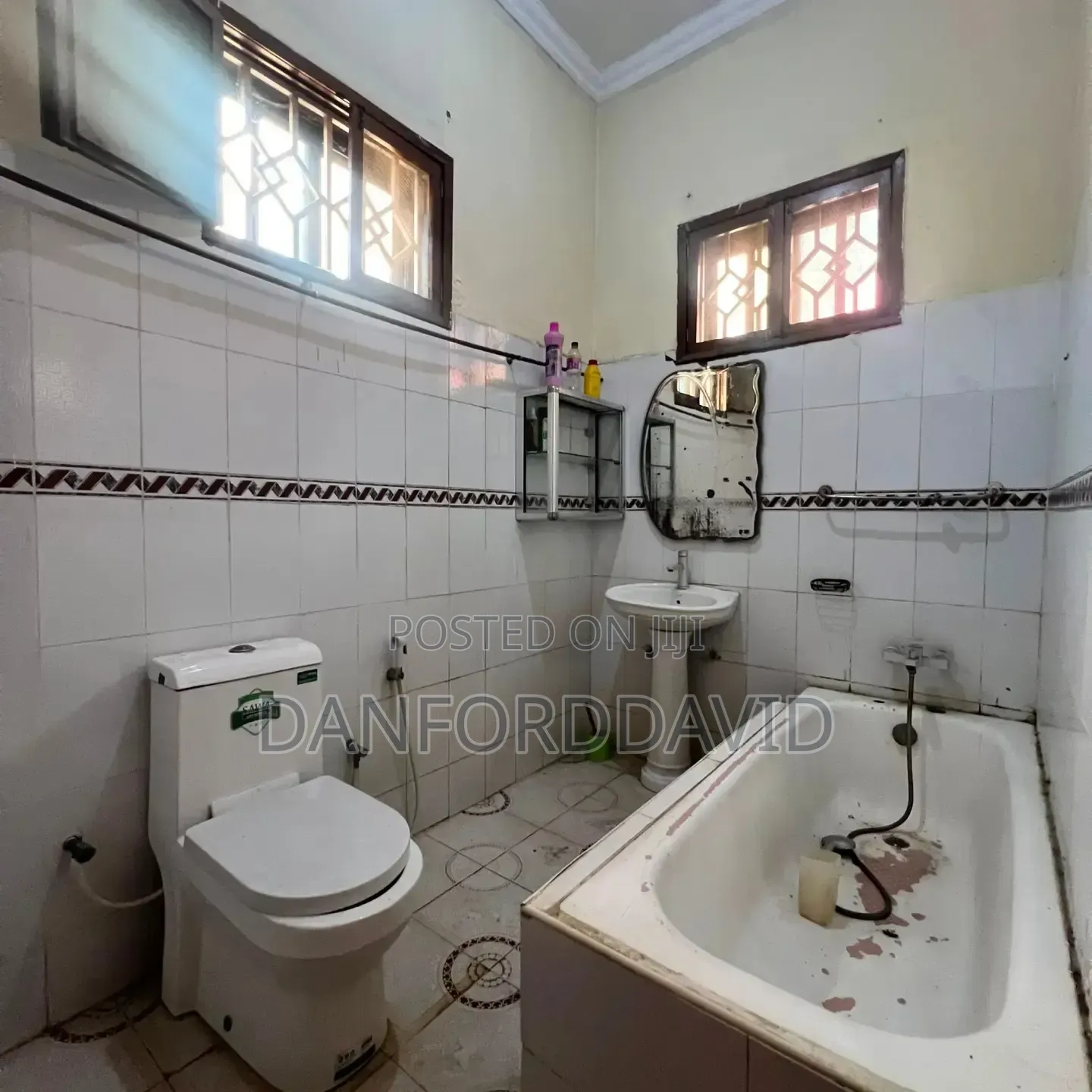 5bdrm House in Kahwa Real Estate, Sinza for rent