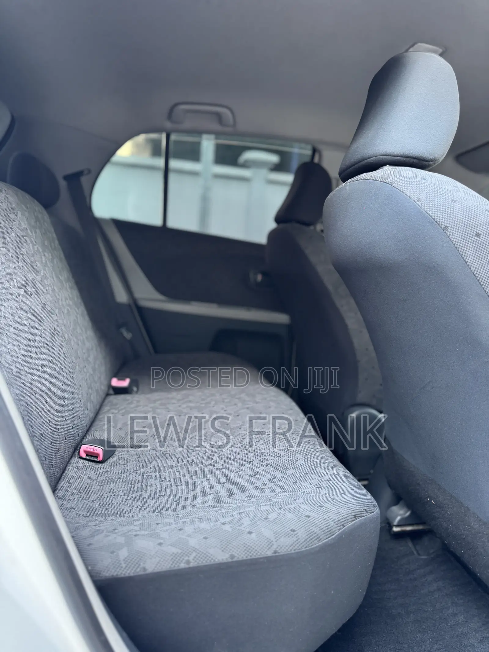 Toyota Vitz 2009 White