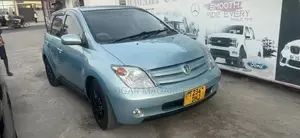 Toyota IST 2005 Blue