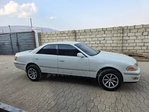 Toyota Cresta 1990 White