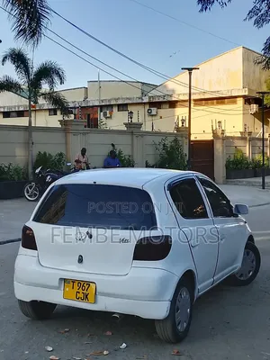 Toyota Vitz 2005 White