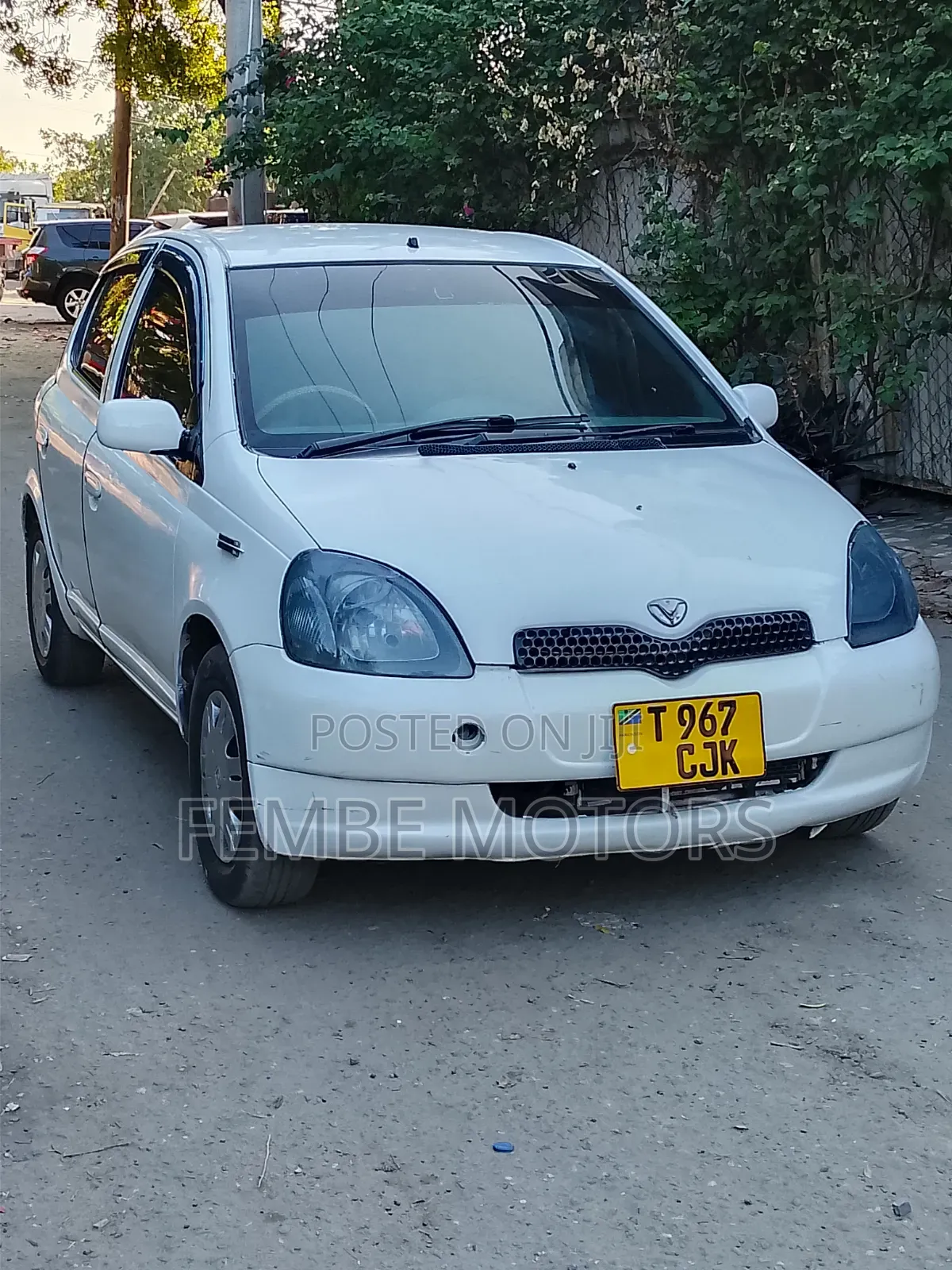 Toyota Vitz 2005 White