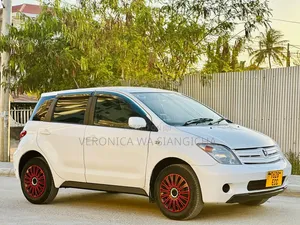Toyota IST 2004 White