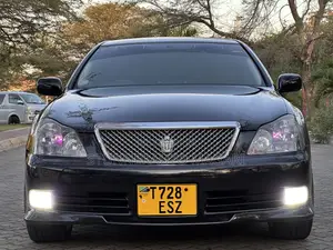 Toyota Crown Royale 2005 Black